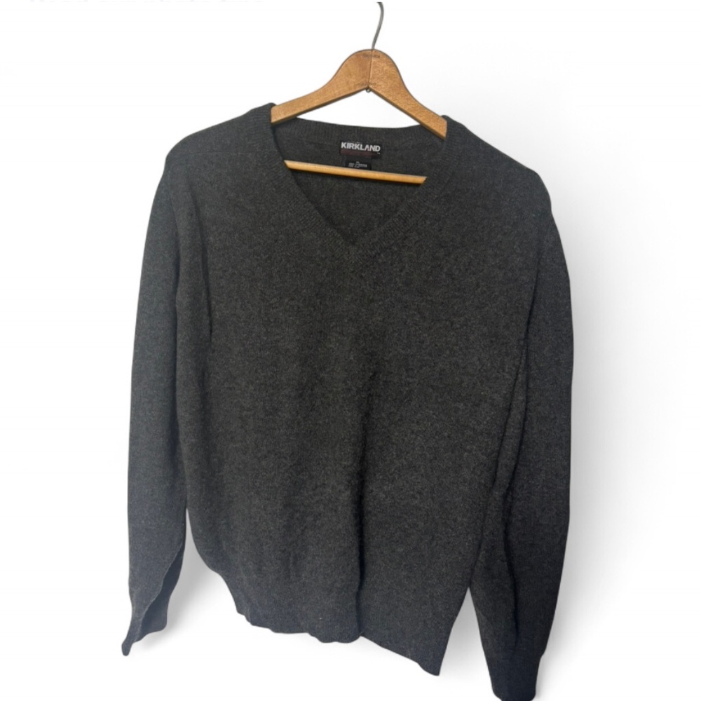 Men’s size XXL Kirkland Signature Gray Cashmere Pullover Sweater